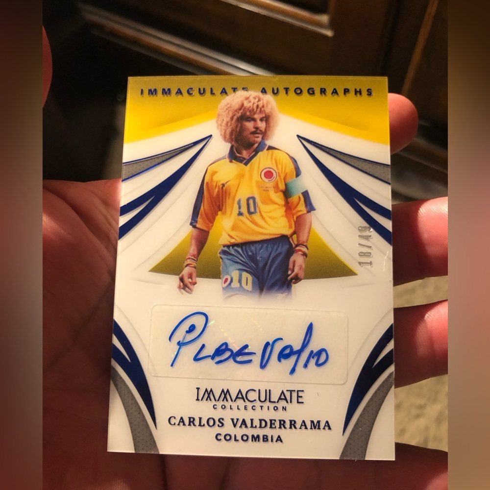 Carlos Valderrama immaculate autograph 18/49